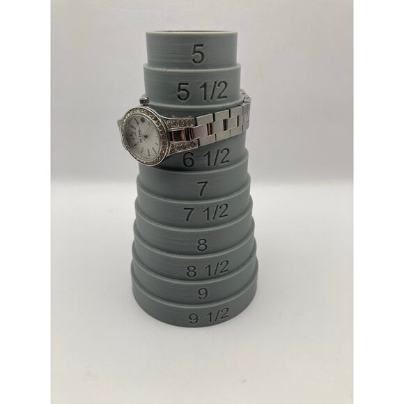 Classic Womens Analog Watch w/ Thin Adjustable Imitation Leather Band - Picture 6 of 6